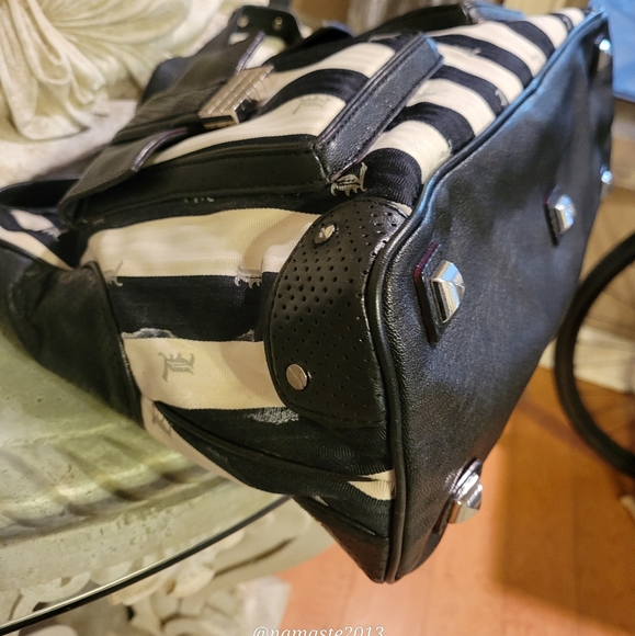 L.A.M.B. by Gwen Stefani Trenchtown Slouch Shoulder Bag Luxury Designer Bag #558 - Picture 12 of 17